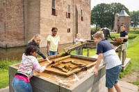 Wenn Sie mit Kindern Scholl Loevestein in Holland besuchen möchten werden diese sich keine Minute langweilen